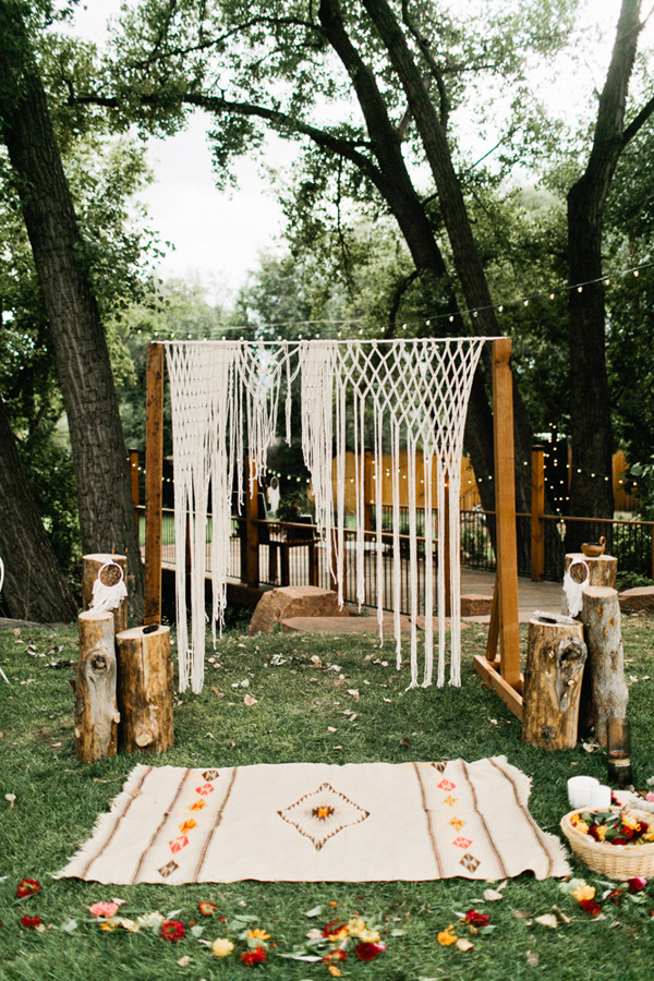 Ruffled - photo by Our Love is Loud http://ruffledblog.com/lyons-farmette-bohemian-wedding
