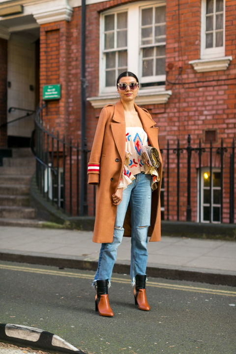 lfw-fw17-street-style-day-1-15