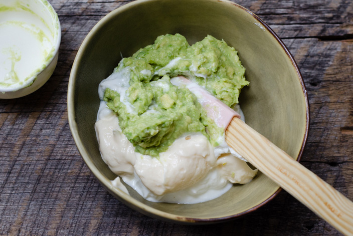 Avocado-And-Yogurt-Face-Mask