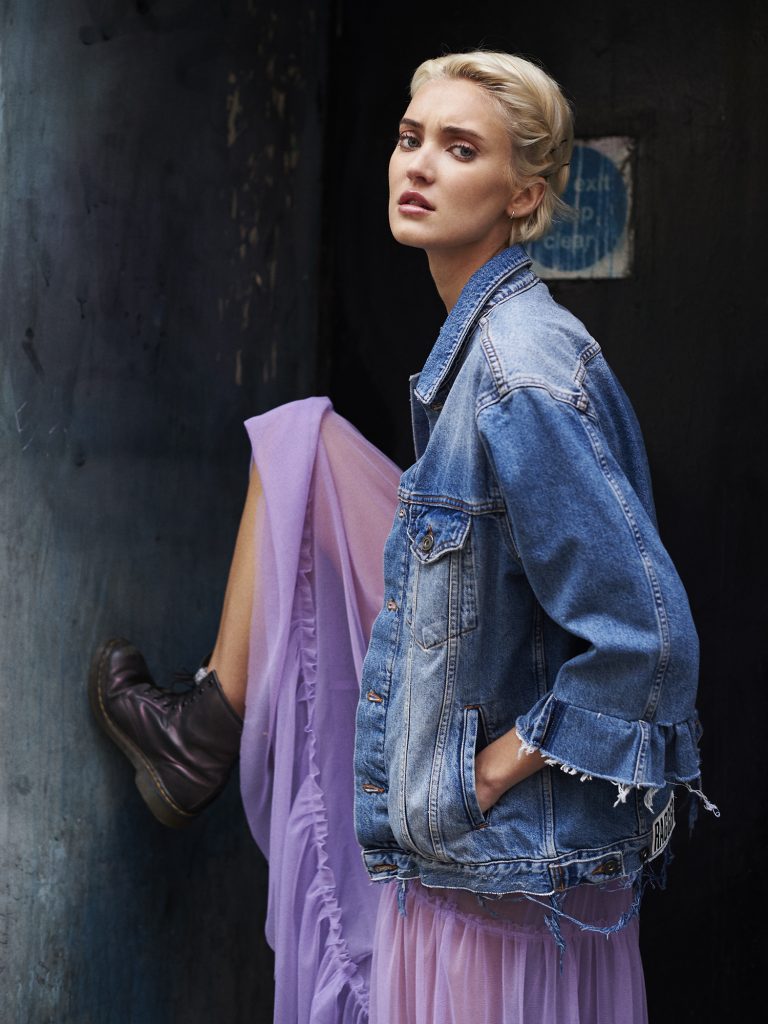 Bilstore - The Ragged Priest -Lifestyle (2)