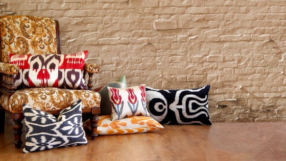 Yastik-by-Rifat-Ozbek-ikat